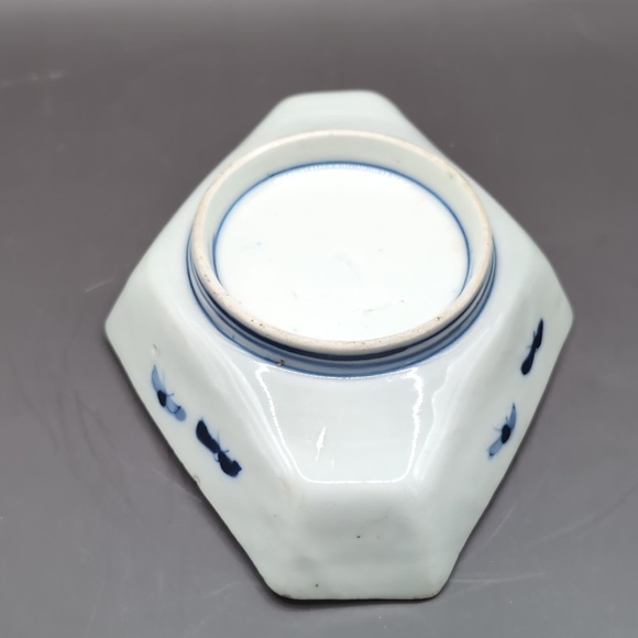 Antique Japanese Imari Porcelain Hexagonal Serving Bowl Dish Shrimp Crane Motif - Picture 10 of 14
